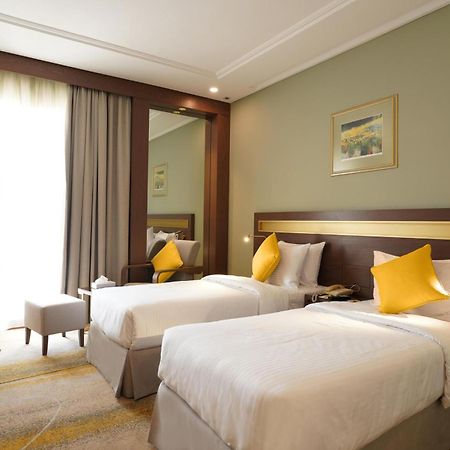 Golden Tulip Bahrain Hotel Манама Екстериор снимка