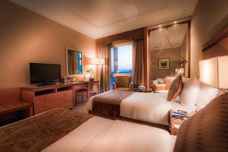 Golden Tulip Bahrain Hotel Манама Екстериор снимка