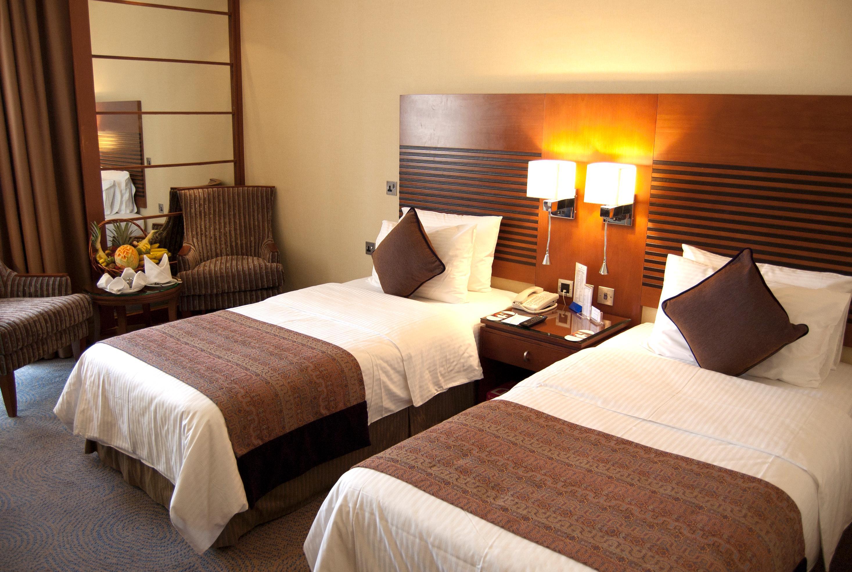 Golden Tulip Bahrain Hotel Манама Екстериор снимка