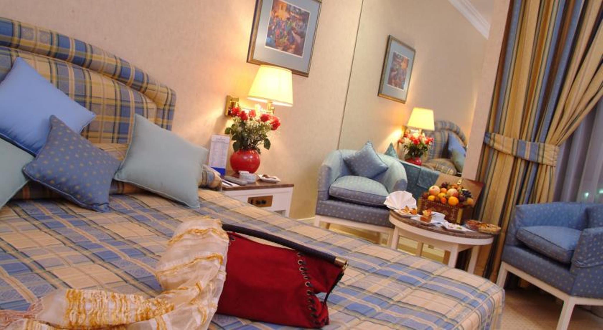 Golden Tulip Bahrain Hotel Манама Екстериор снимка