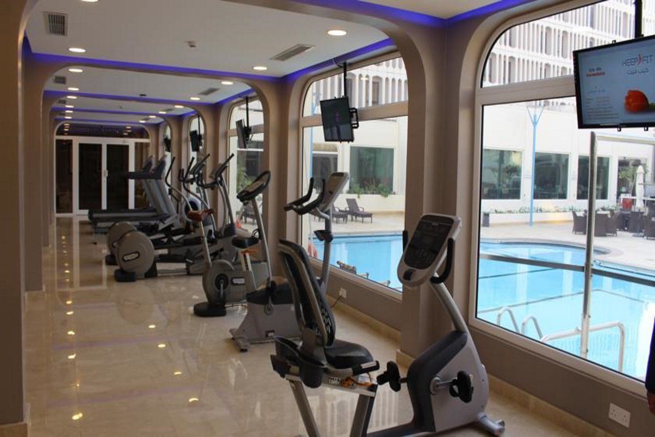 Golden Tulip Bahrain Hotel Манама Екстериор снимка