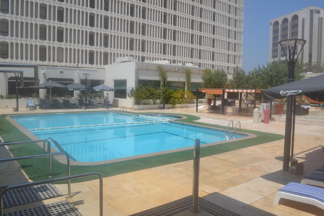Golden Tulip Bahrain Hotel Манама Екстериор снимка
