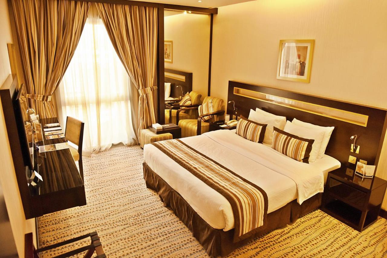 Golden Tulip Bahrain Hotel Манама Екстериор снимка