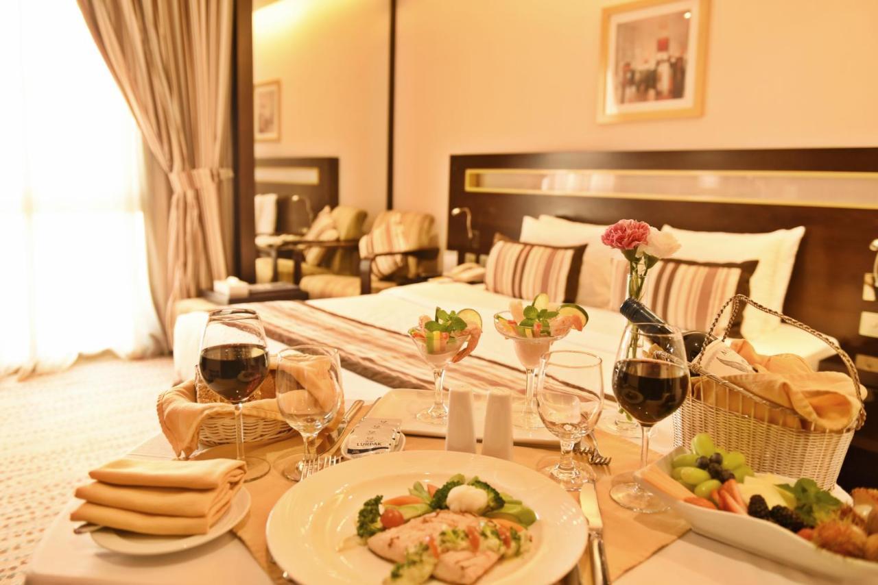 Golden Tulip Bahrain Hotel Манама Екстериор снимка