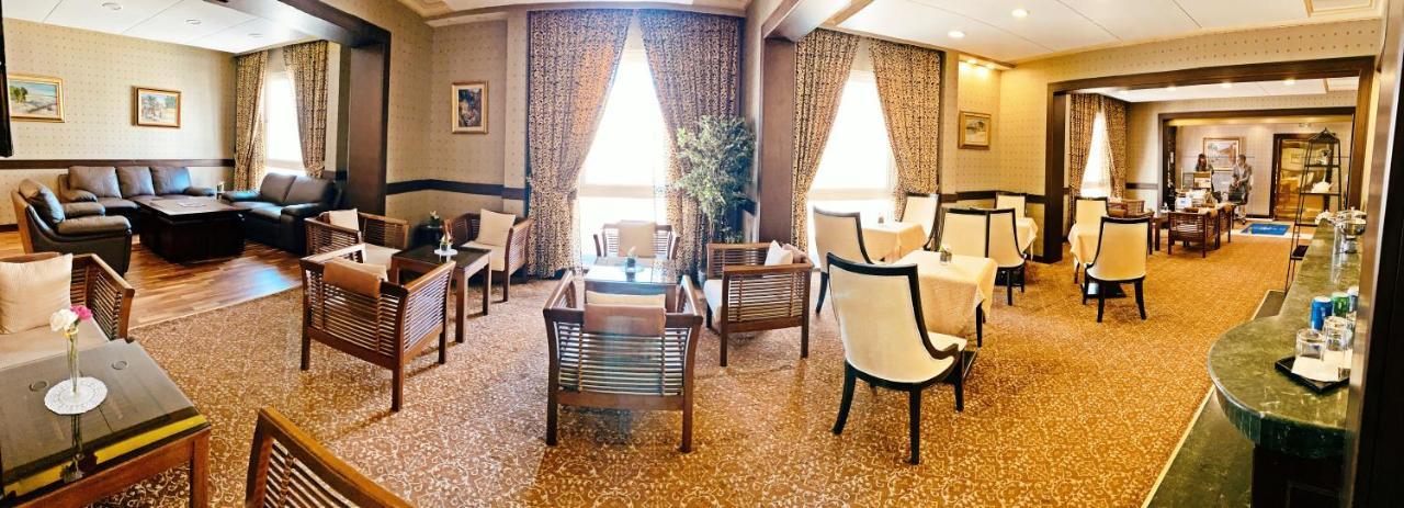 Golden Tulip Bahrain Hotel Манама Екстериор снимка