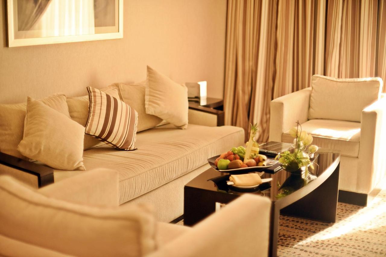 Golden Tulip Bahrain Hotel Манама Екстериор снимка