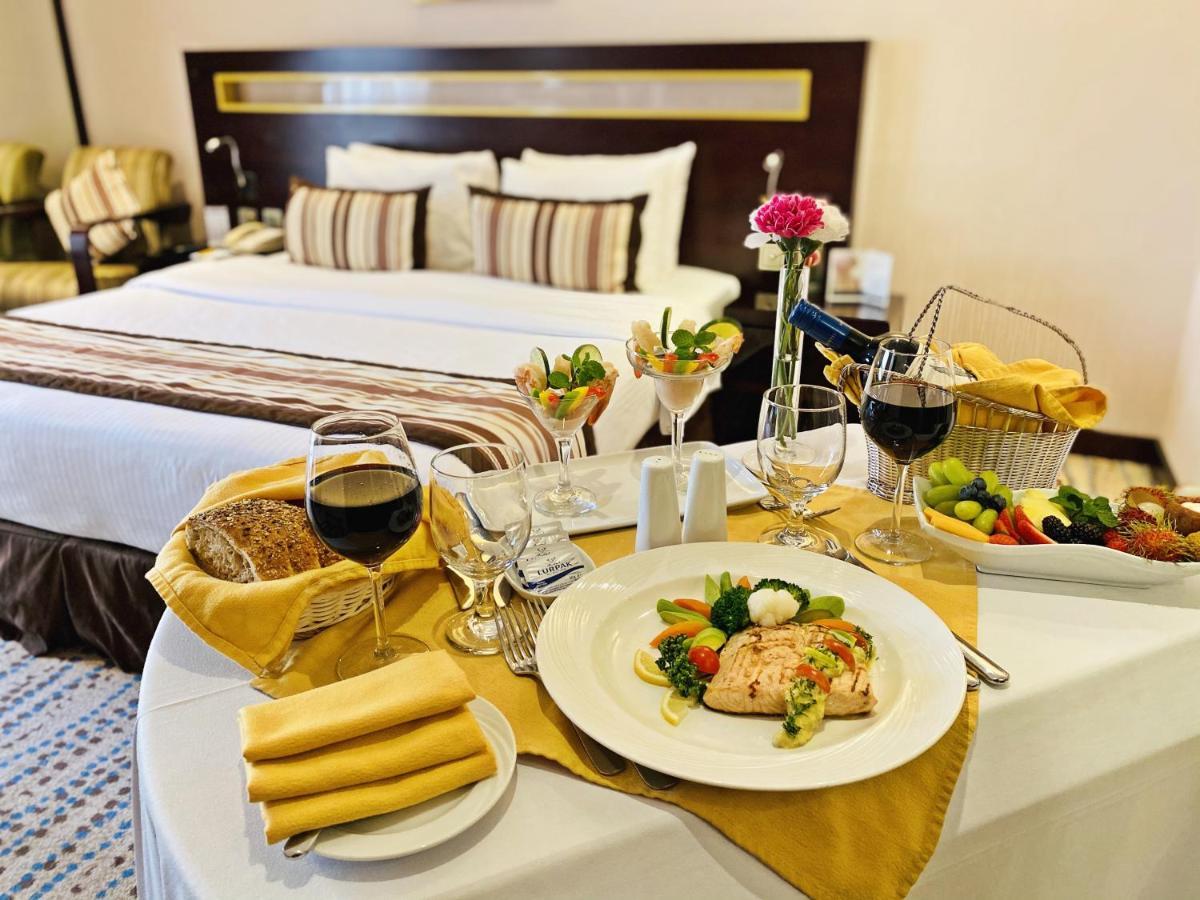 Golden Tulip Bahrain Hotel Манама Екстериор снимка
